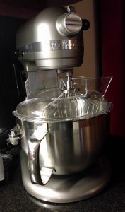 Stand-up mixer for pasta making